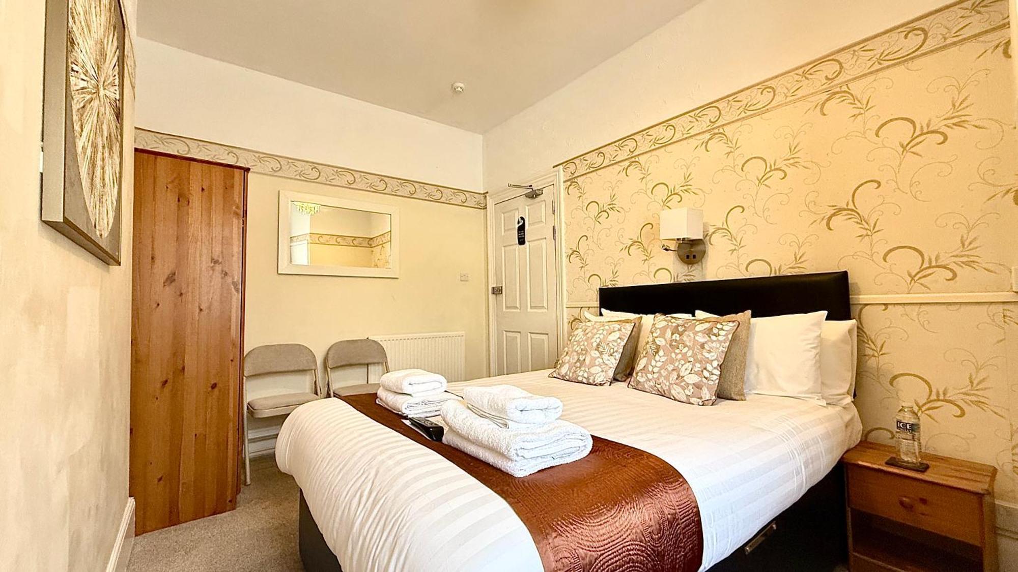 Tusker Lodge (Adults Only) Torquay Esterno foto